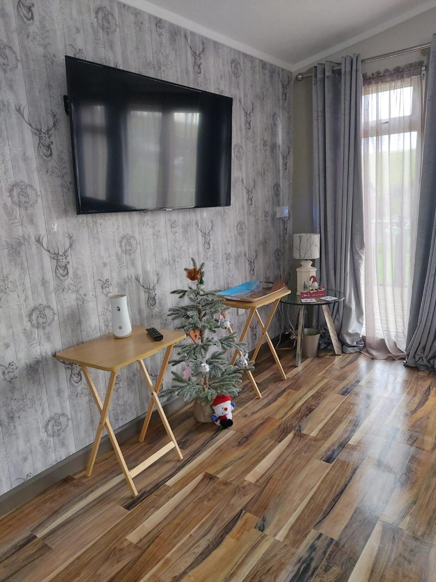 Stag Chalet *